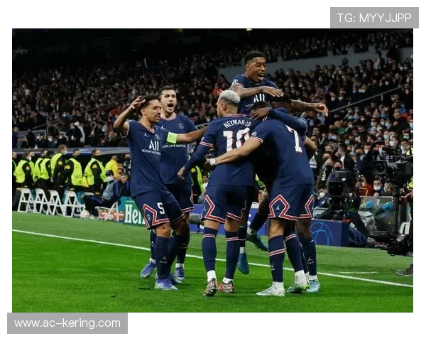 巴黎圣日耳曼中后场出球稳定